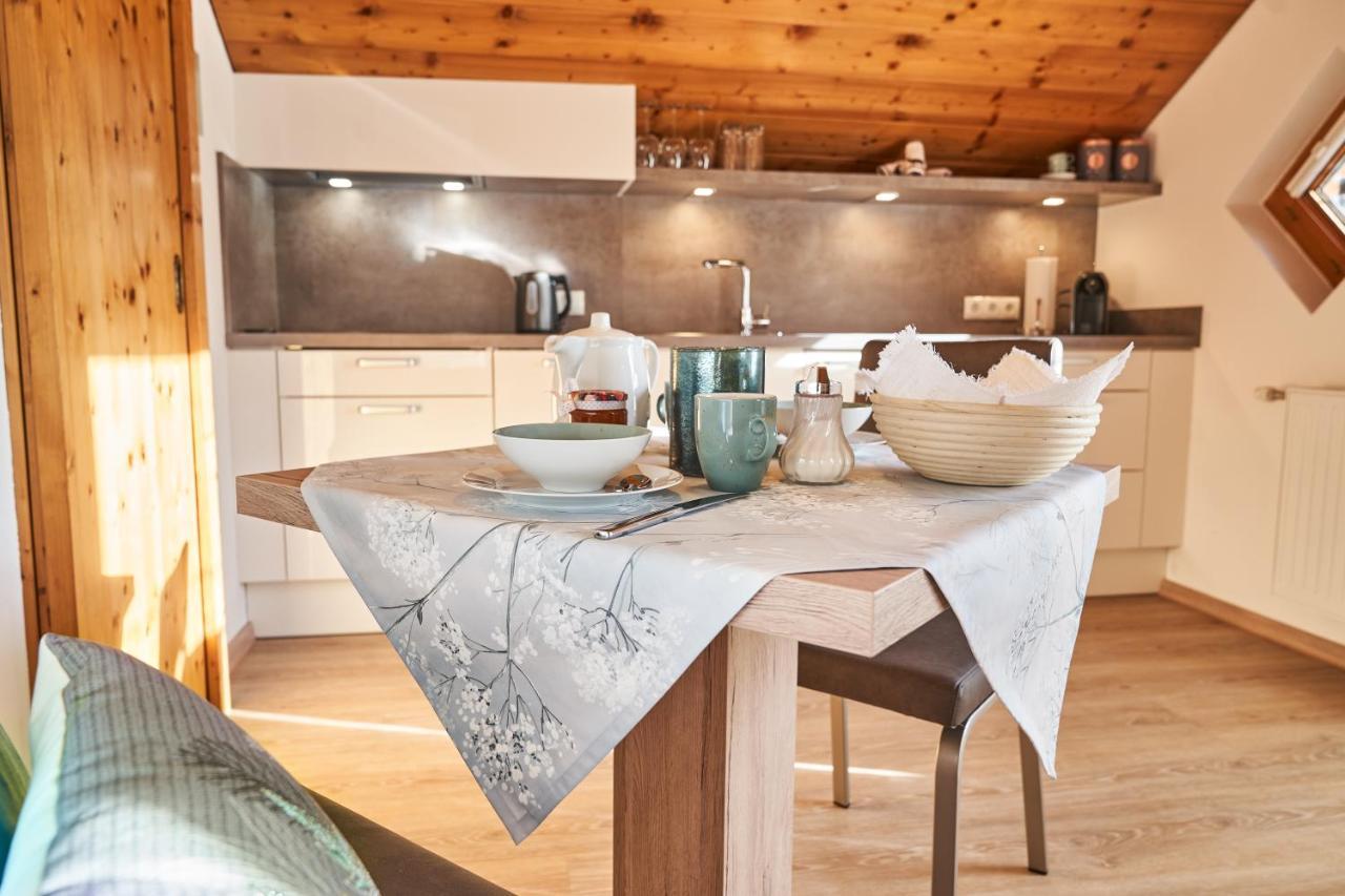 ליוטאש Ferienhaus Tannenblick מראה חיצוני תמונה