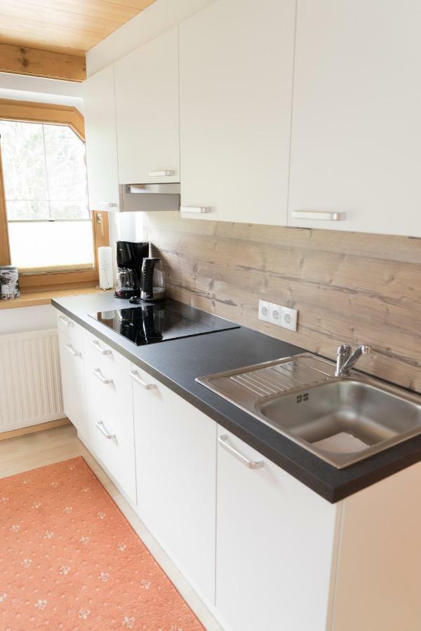 ליוטאש Ferienhaus Tannenblick מראה חיצוני תמונה